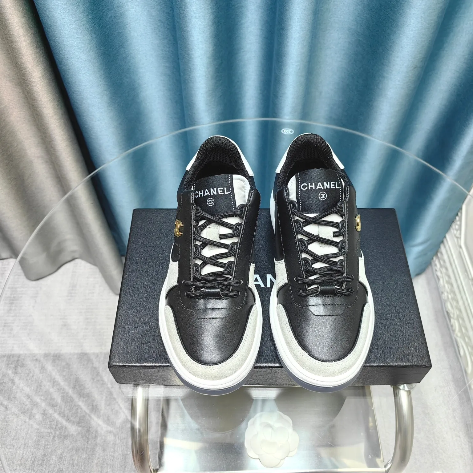 👟👟Ex-factory price 540👟👟 Men's size +10 Chanel Chanel - 2023 counter top casual sports shoes This classic design; the upper is electro-embroidered with a variety of techniques; the outsole is fashionable and sporty; it is unusual to incorporate a variety of color matching elements... The diversified mix and match is very beautiful and versatile, casual, fashionable, sports and outdoor can be taken into account. The counter boutique package is full set for women 35-40 and men 39-45 (Customized size 44.45)